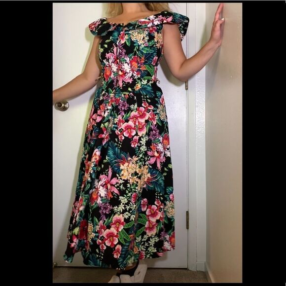 Pin Up Girl Vintage Style Floral Summer Midi Dress - Picture 5 of 10